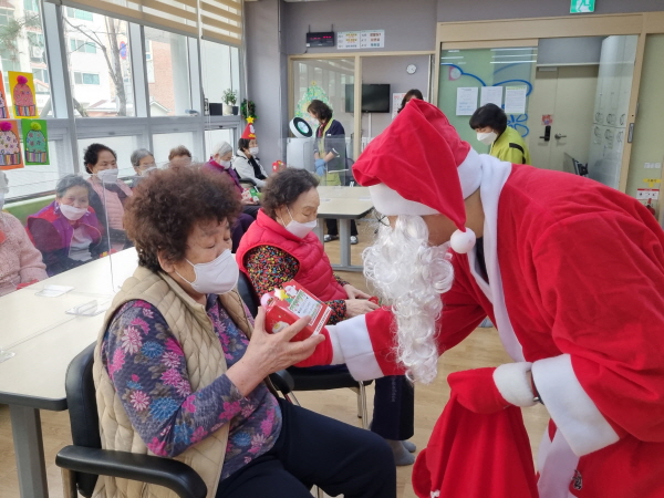 e09fb0f151dcd598afe2bdc23eff9bd4_1671679045_5996.jpg